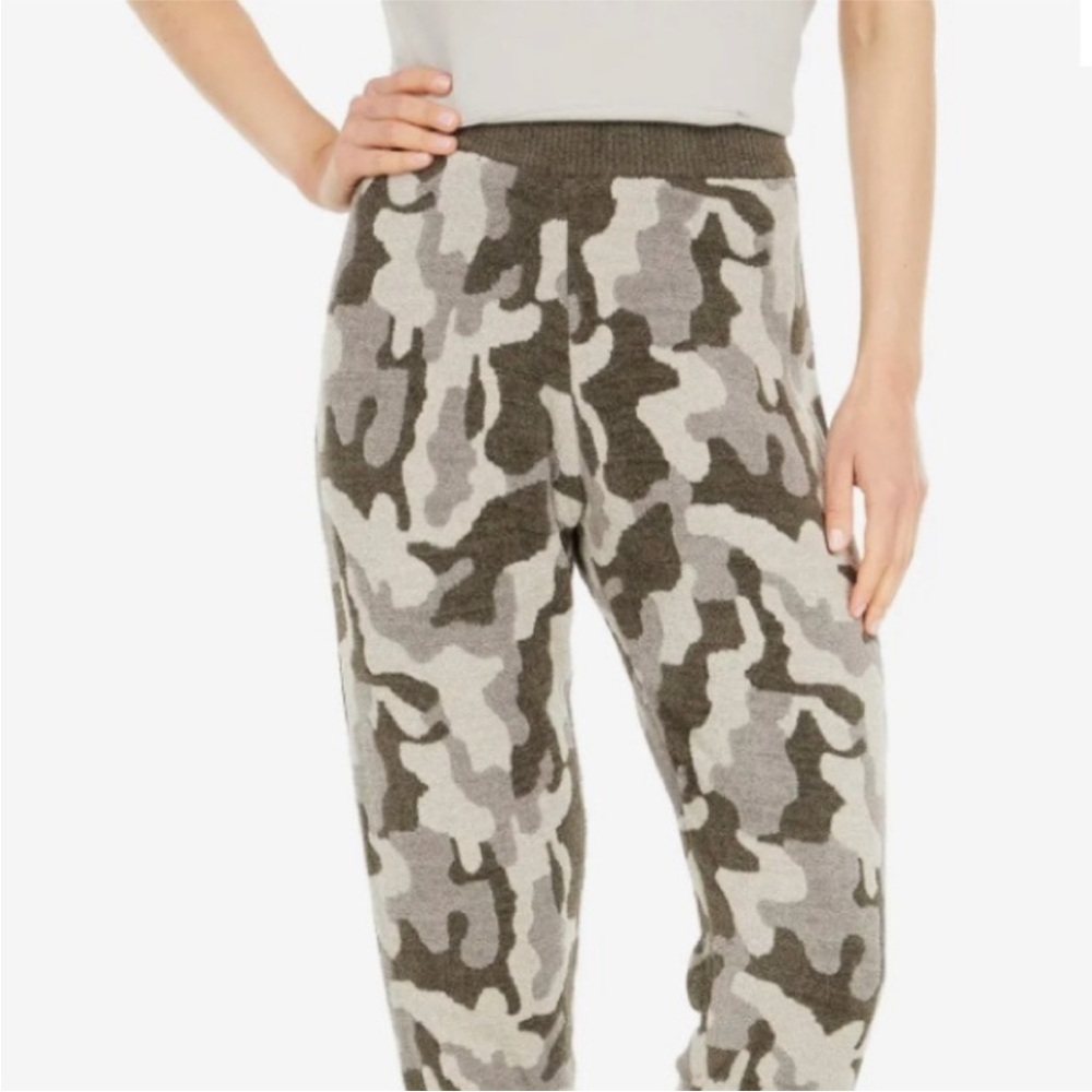 Barefoot Dreams Plus Size 1X Cozy Chic Ultralitr Camo Joggers